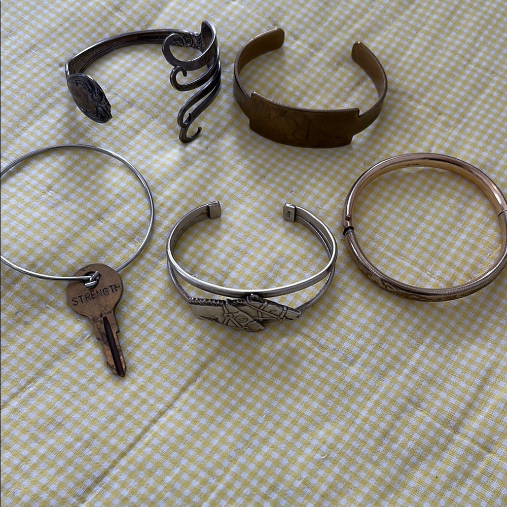 Lot of 5 bangles
